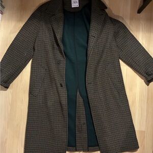 Medium Zara Men's brown wool houndstooth over coat w/ forest green inner liner